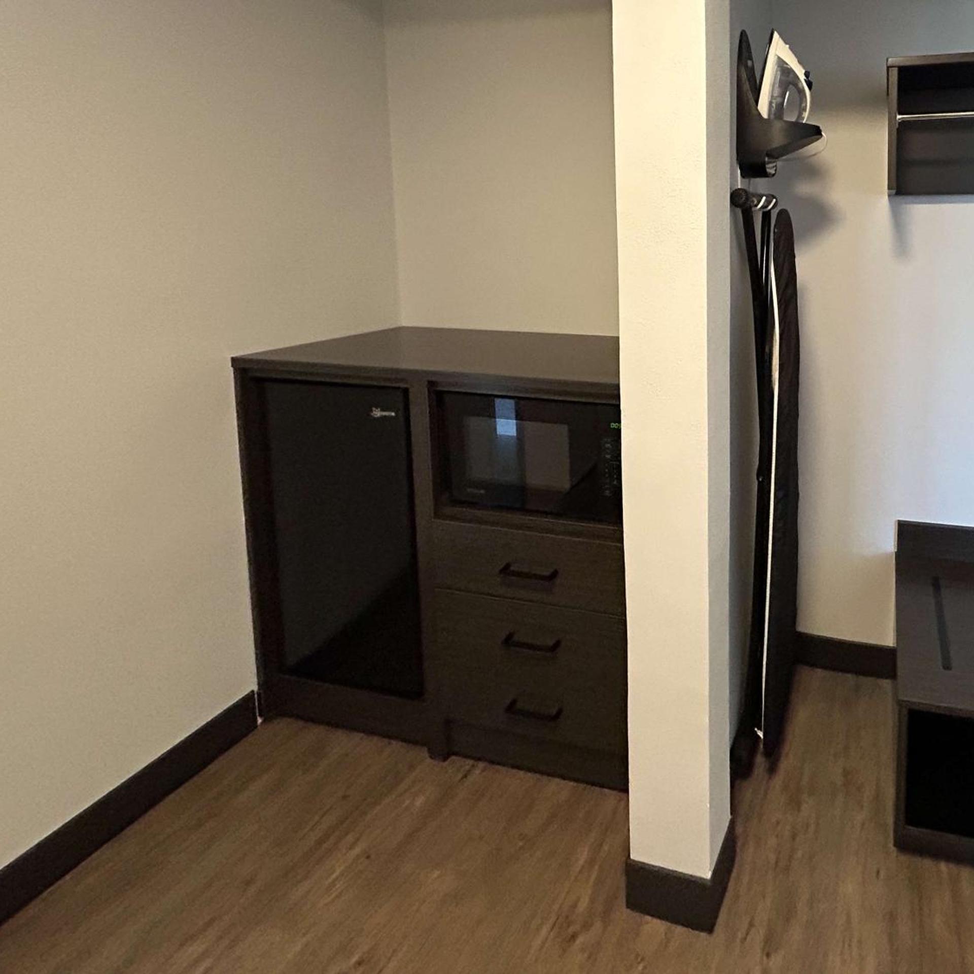 Studio6 Suites Gardena, CA 18/33