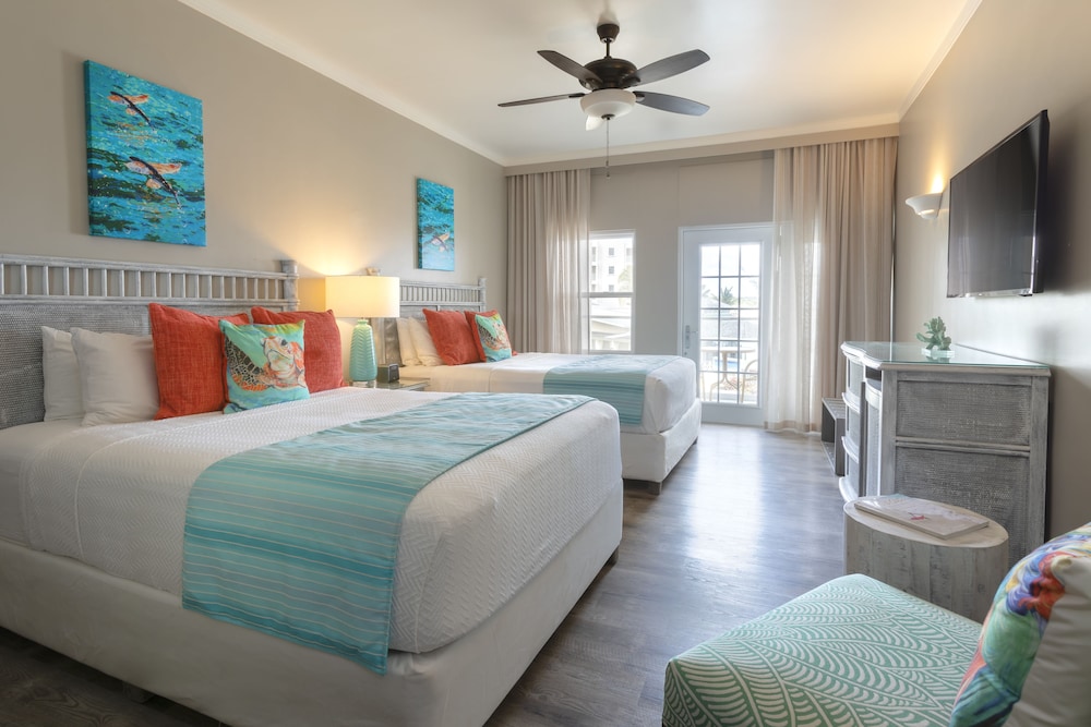 Classic, 2 Queen Beds, Garden View, Pool Side