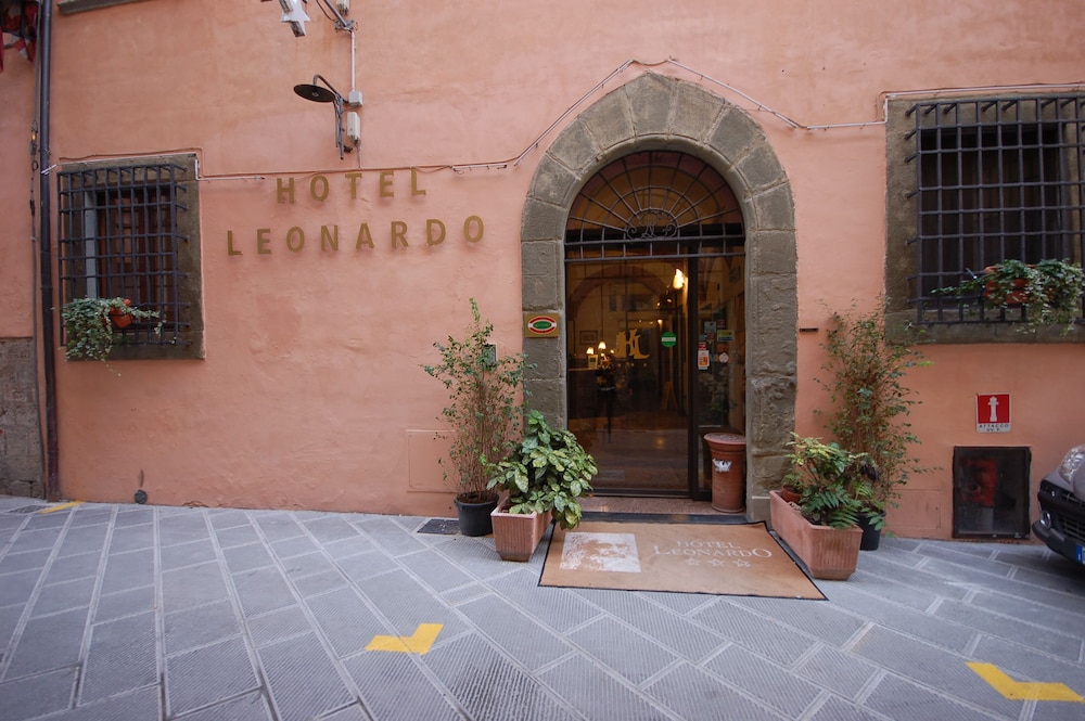 Leonardo Hotel in PISA