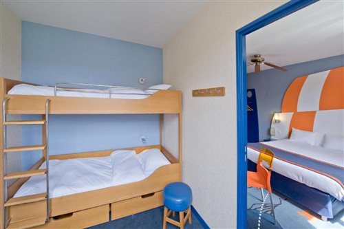 Mixed Dorm, Shared, Shared Bathroom