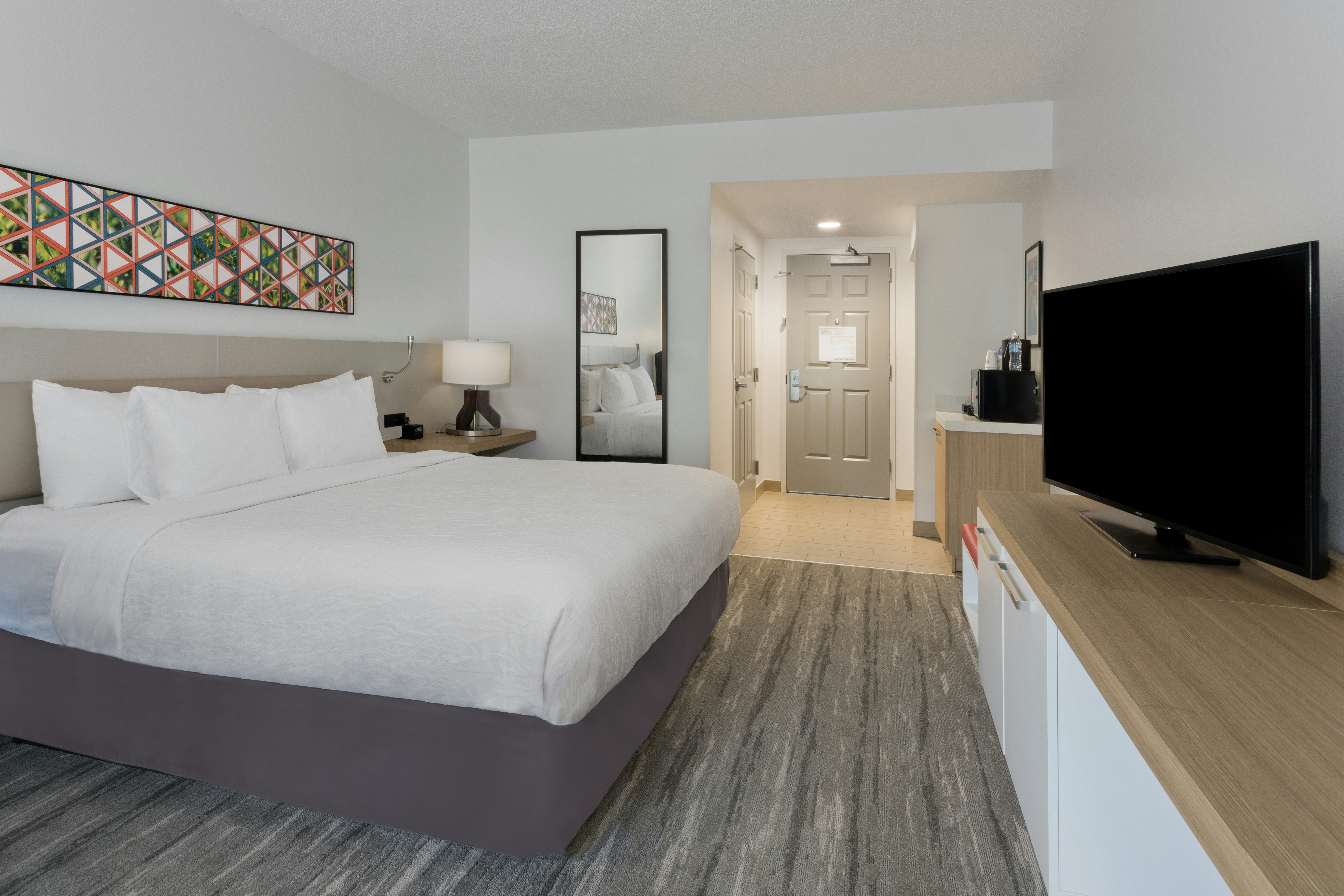 ROOM, KING BED, ACCESSIBLE