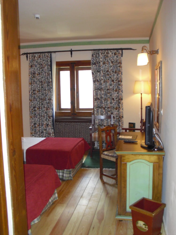 Parador De Bielsa 36/70