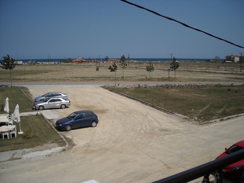 Epavlis Hotel 41/50