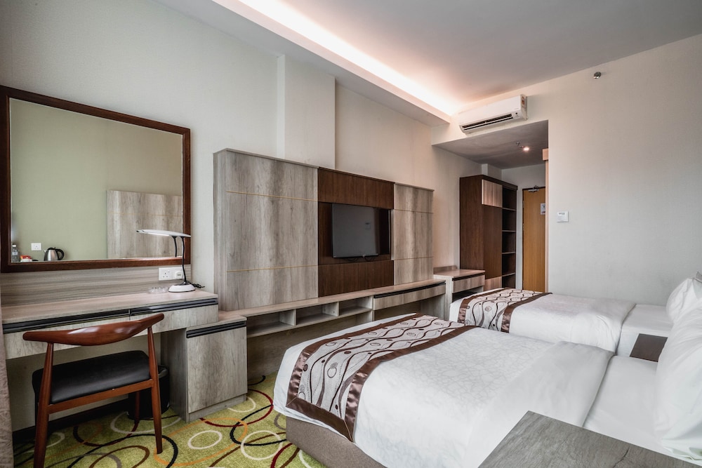 Ano Hotel 38/57