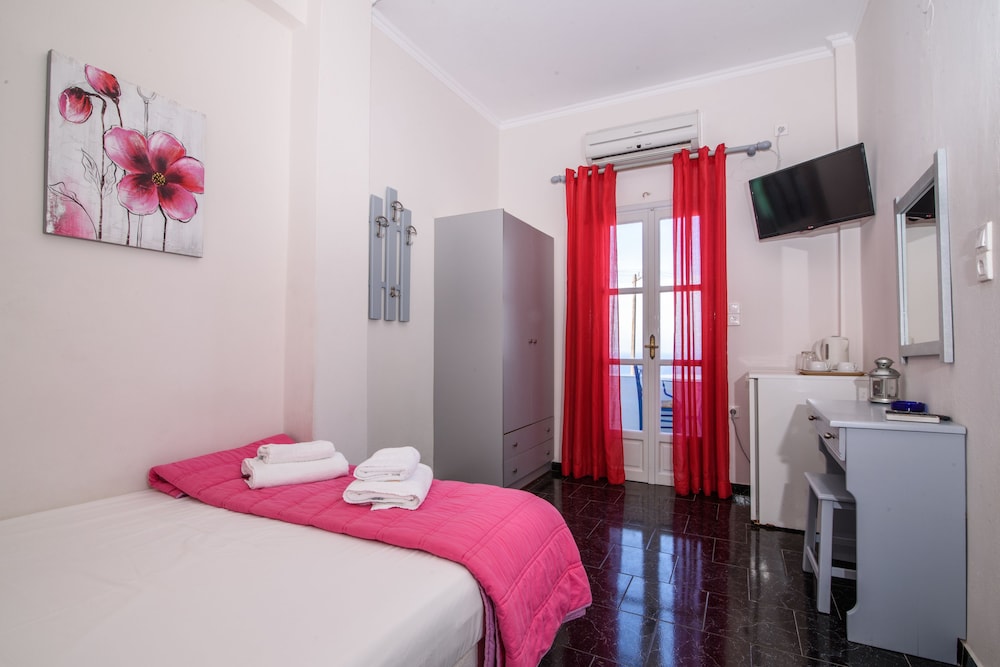 Galini Oia - Adults Only 15/77
