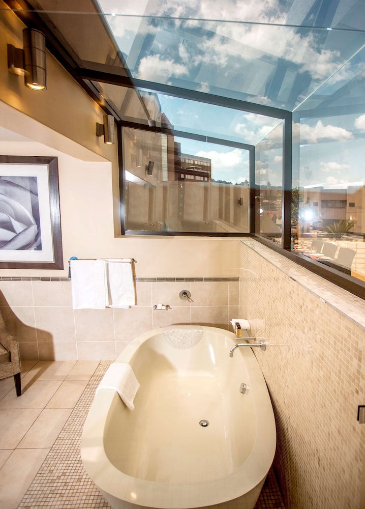 Southern Sun Pretoria 50/50