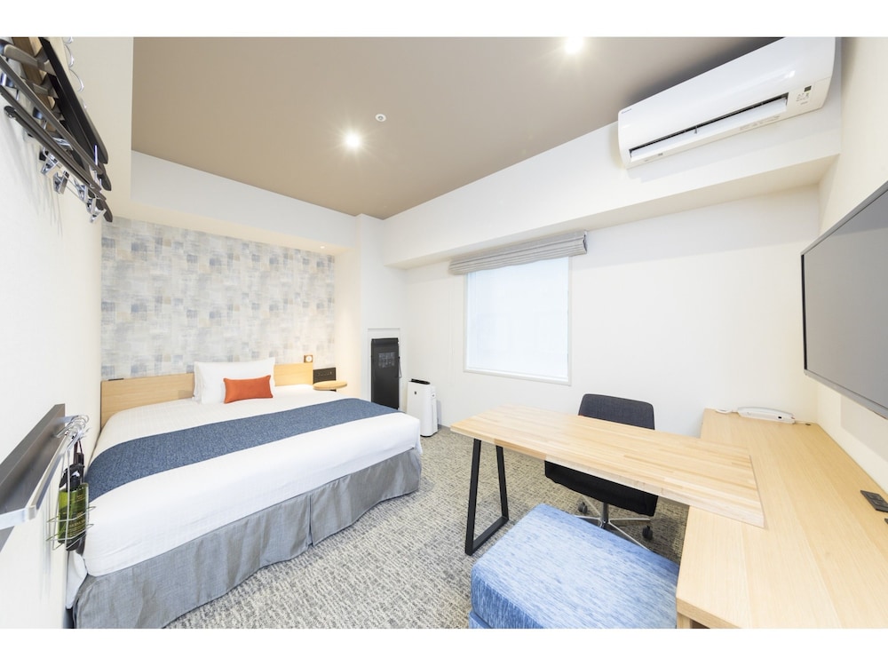 MODERATE, QUEEN BED