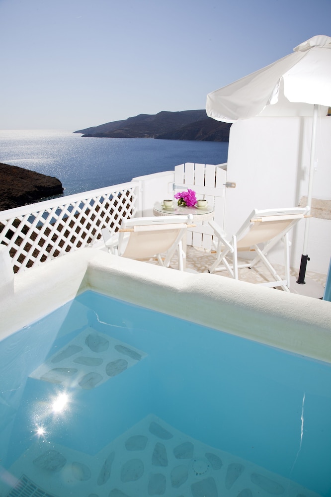 Tholaria Boutique Hotel 2/50