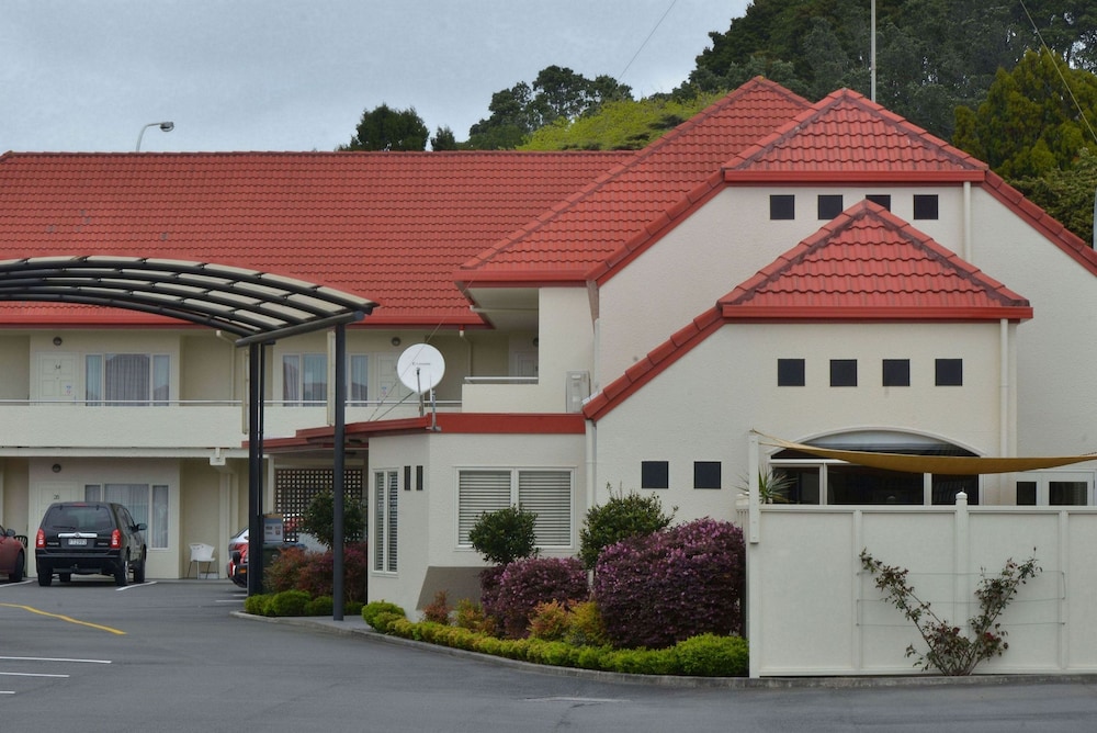 Brougham Heights Motel 3/36