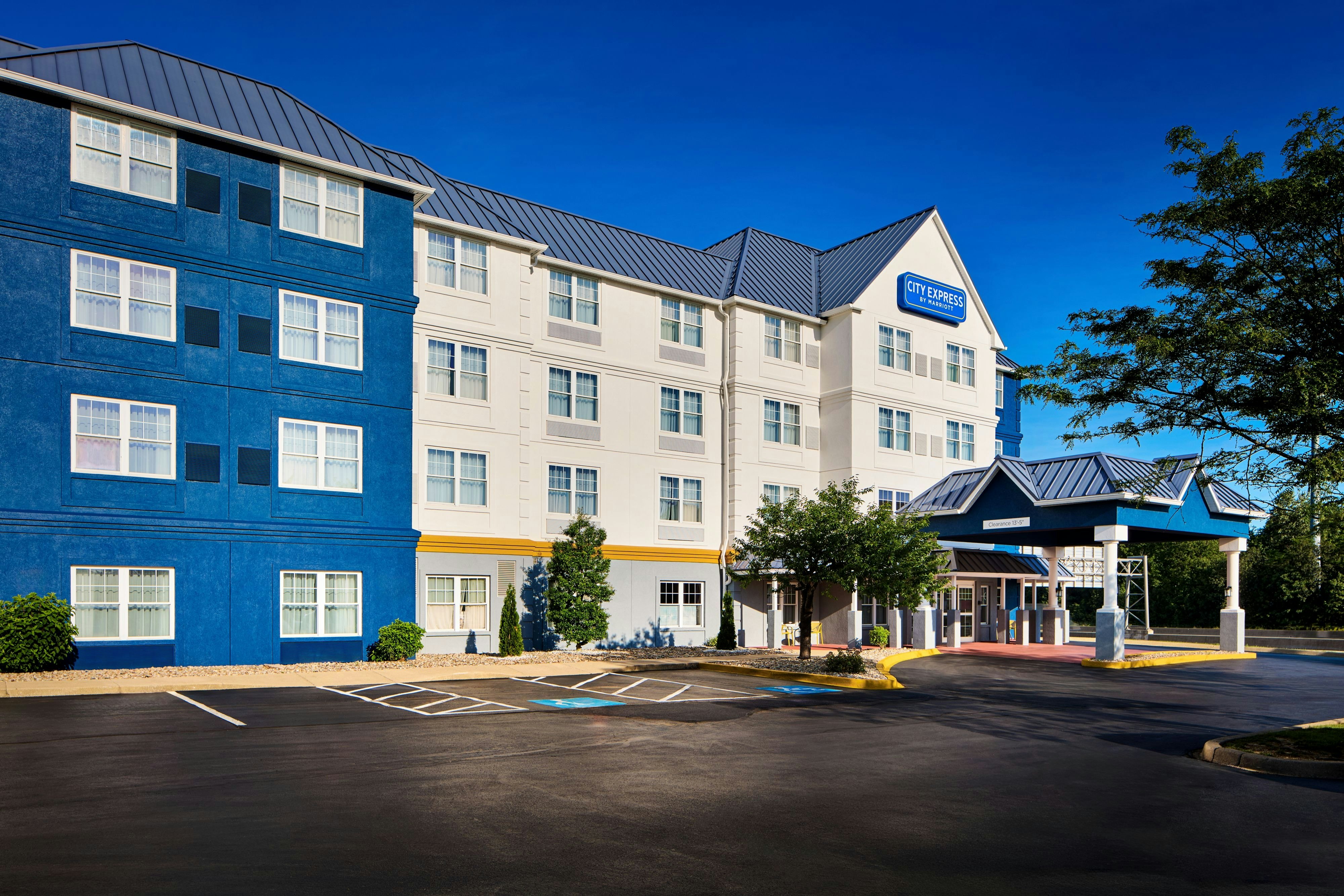 City Express by Marriott Louisville Southeast 24/25