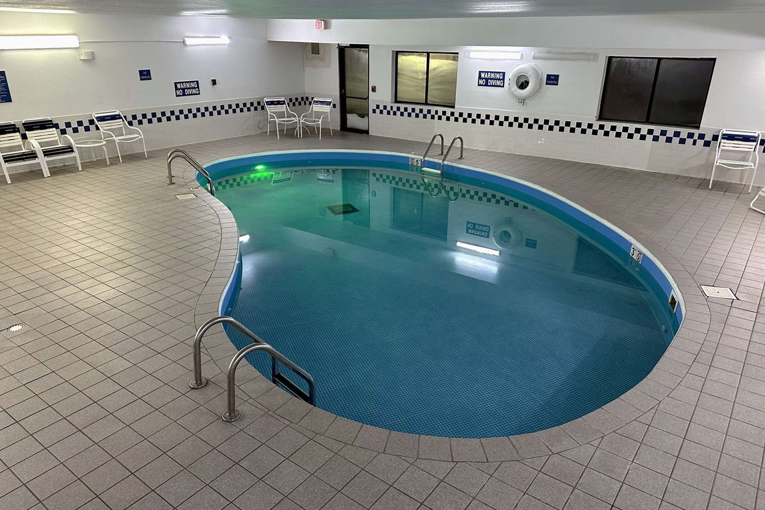 Quality Suites Near West Acres 14/15