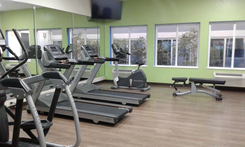 Holiday Inn Express And Suites Raymondville 15/28