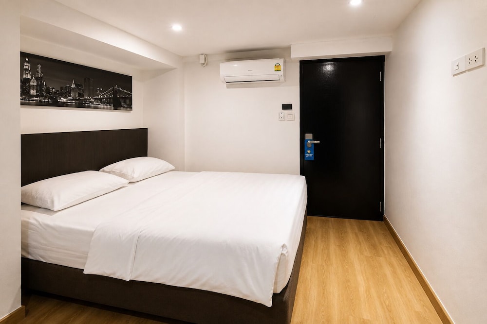 Jellybean the Blocks Hostel Sukhumvit 10 21/63