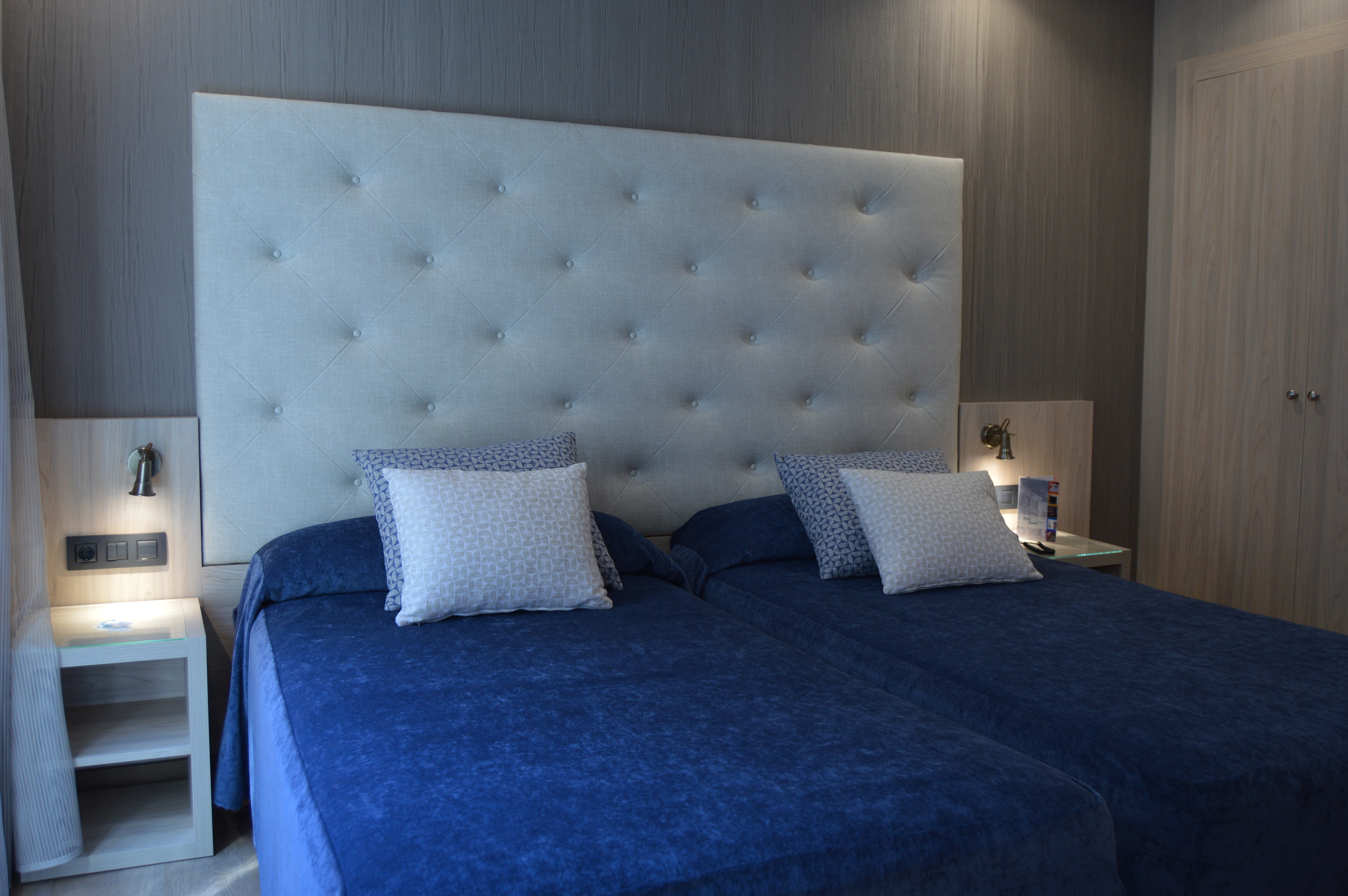غرفة قياسية بسرير مزدوج أو سريرين منفصلين، Rialto Hotel 3/8