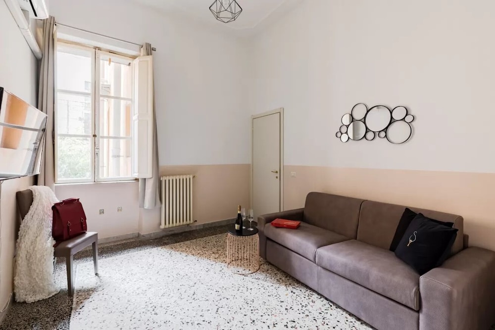 The Regal Suite 30/50
