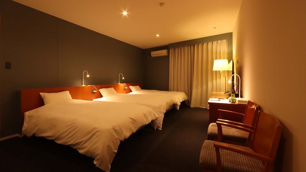 Hotel Kobayashi 4/10