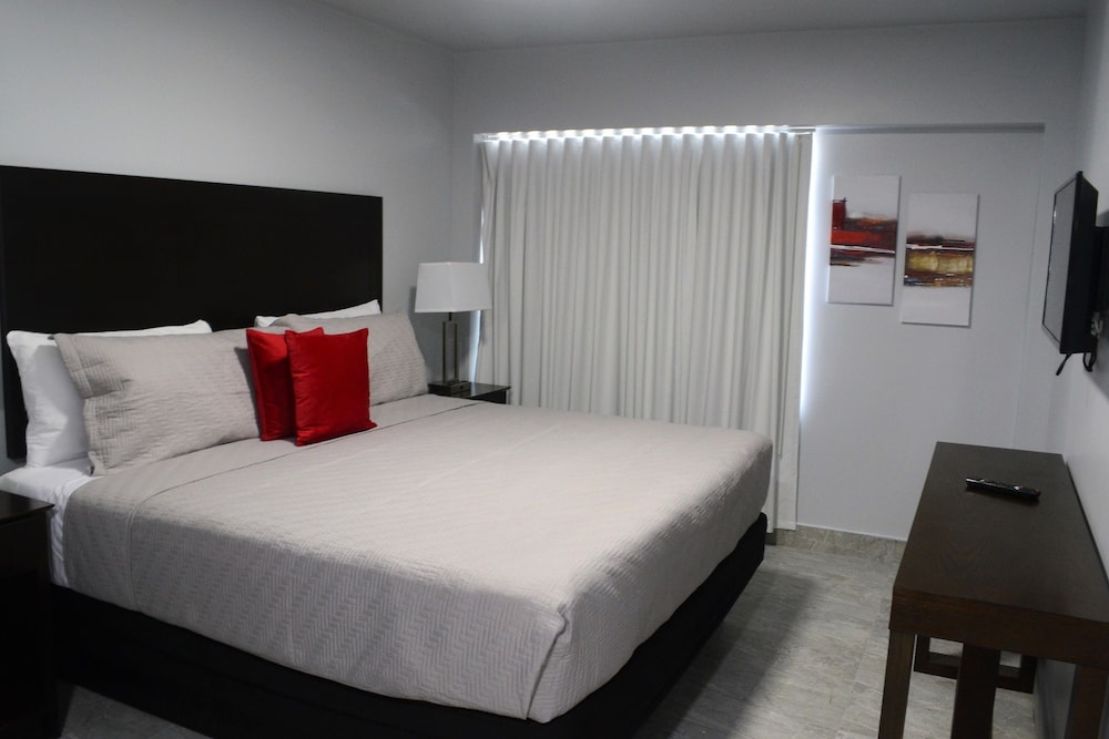 Up Midtown (ex. Wishes Hotel Biscayne) 10/55