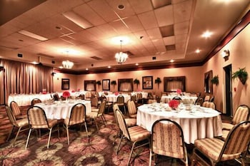 Christopher Inn and Suites 34/39