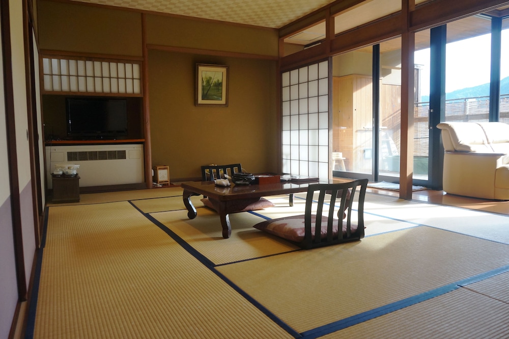 Gero Onsen Bosenkan 50/75