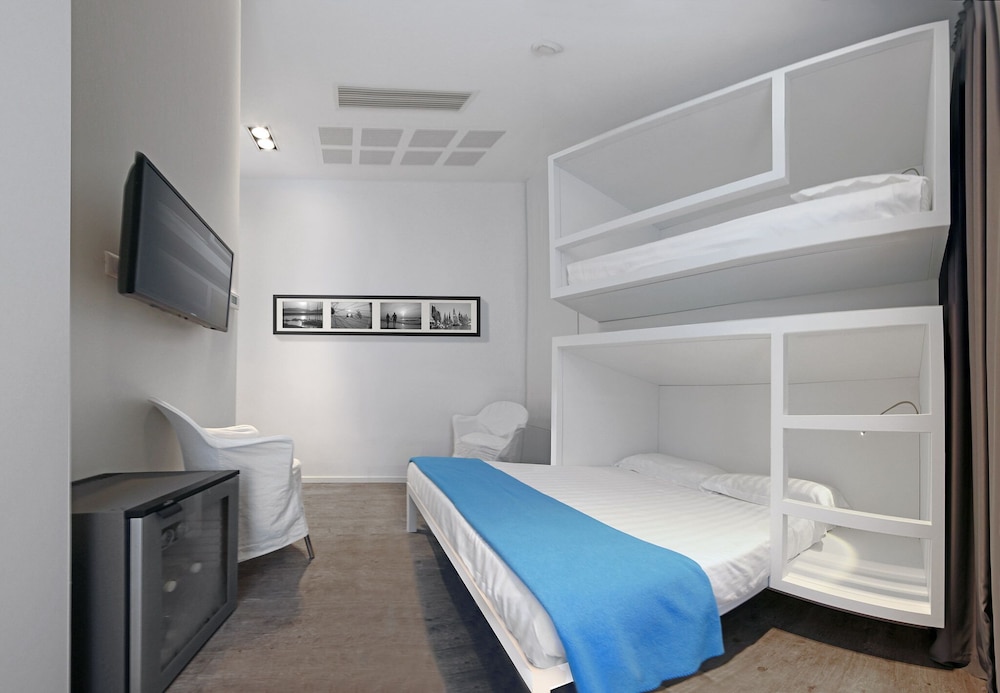 JUNIOR SUITE, FAMILY
