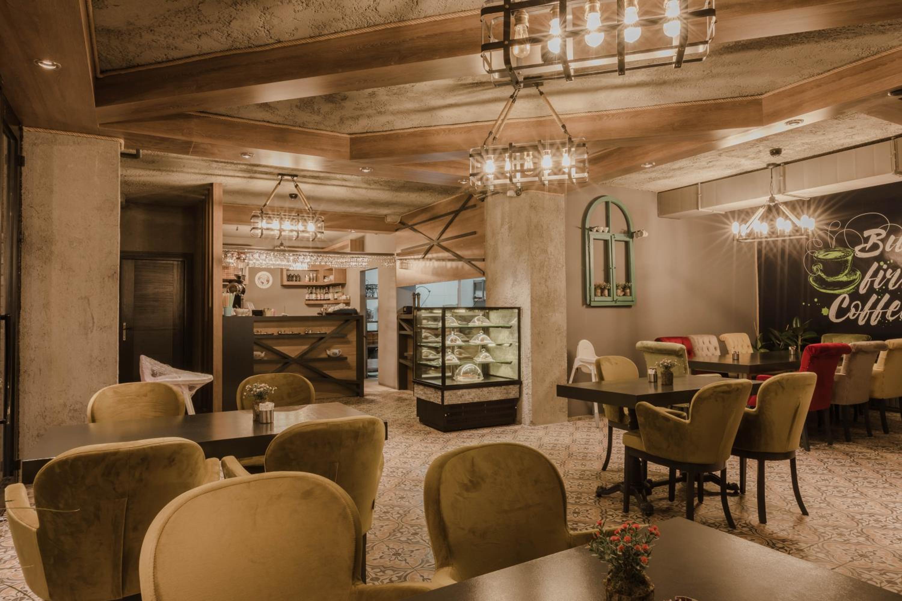 Edrin Hotel 30/32