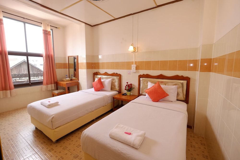 STANDARD, TWIN BEDS