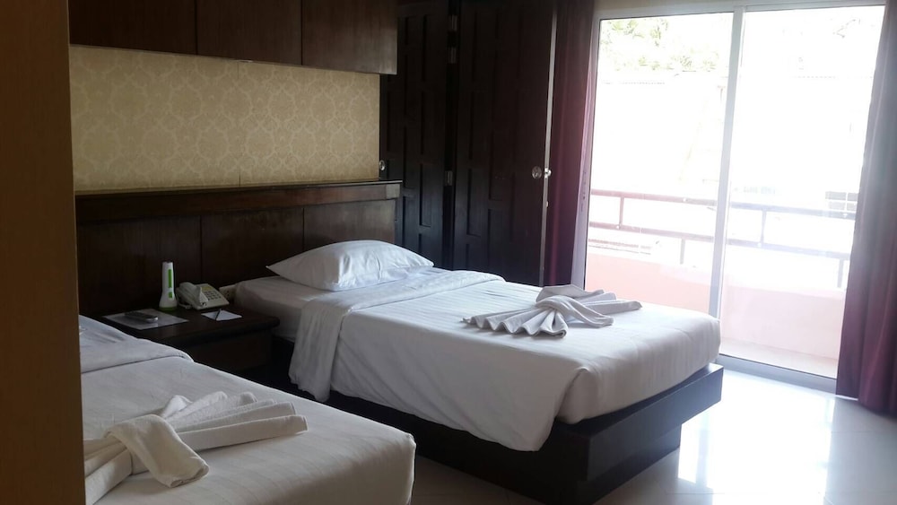 Rayaburi Hotel Patong 27/52