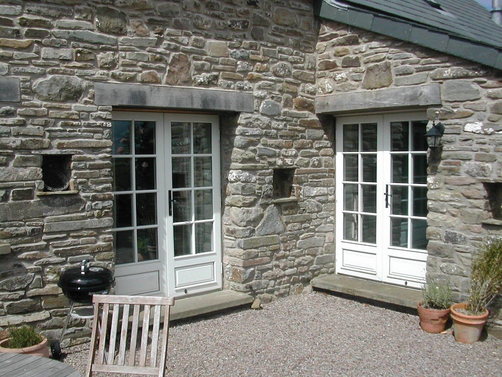 Alltybrain Farm Cottages 1/50