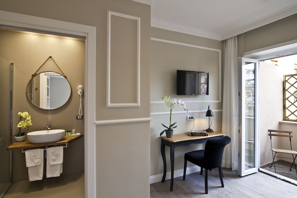 Seven Suites 46/58