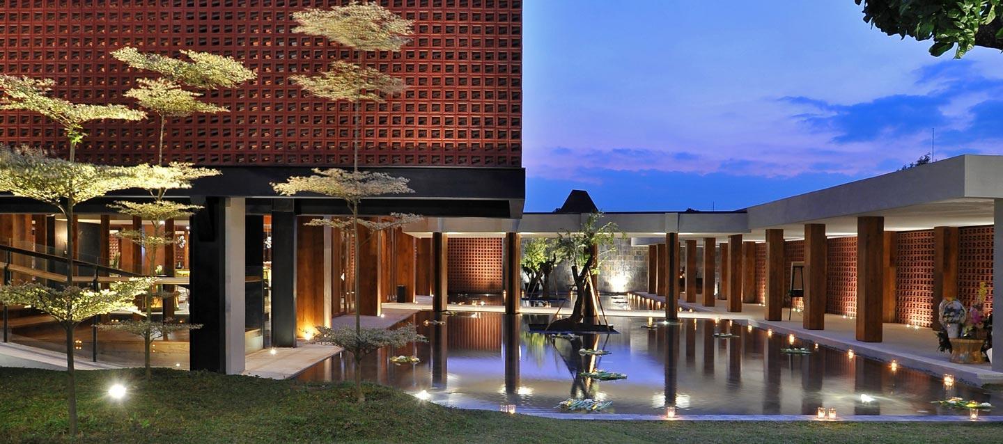 Djoglo Luxury Bungalow 41/44