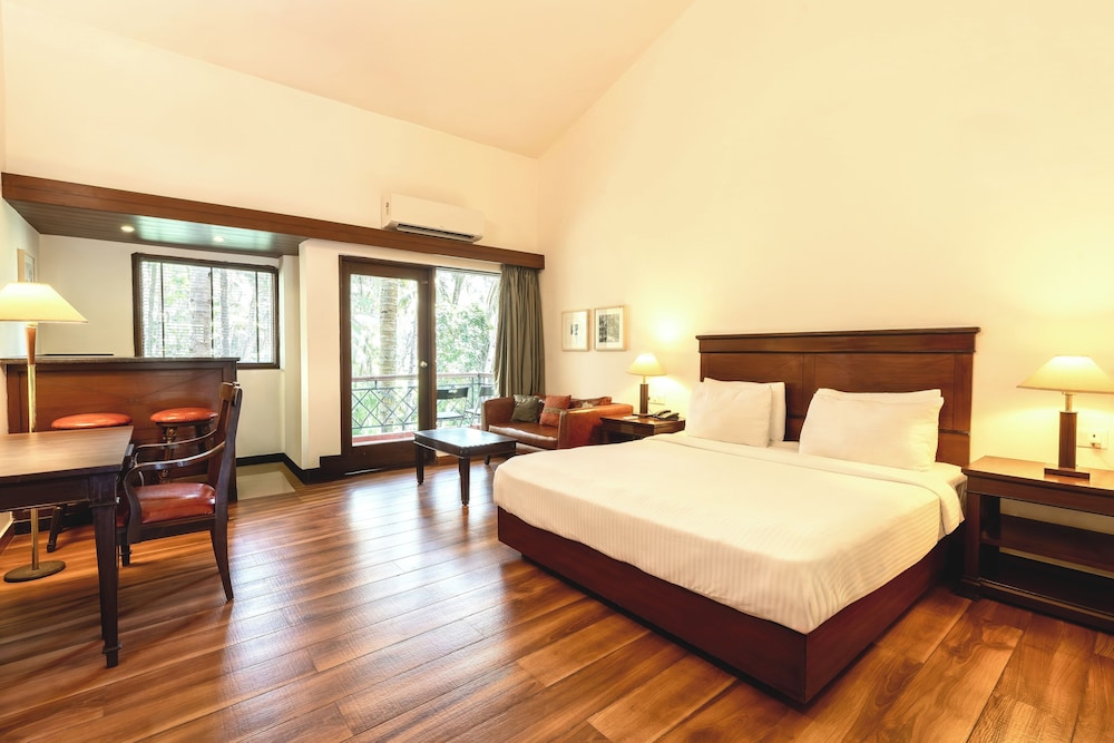 DELUXE, DOUBLE BED