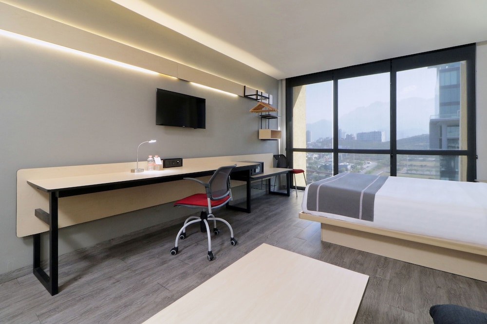 Superior, Queen Bed, Sofa, City Express Plus by Marriott Monterrey Galerias 2/7