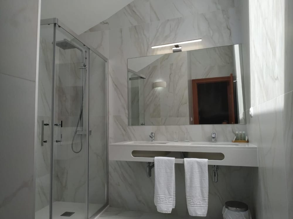Hotel Areces 20/21