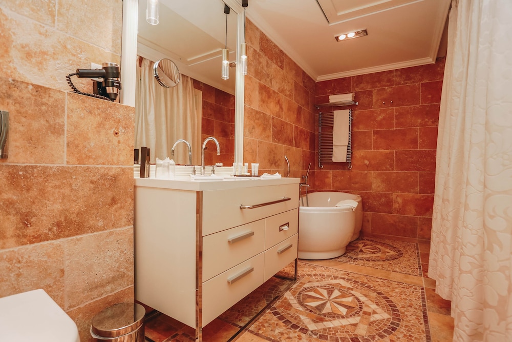 جناح استوديو عائلي بسرير كينج مع أريكة، Splendid Conference Spa Resort 2/2