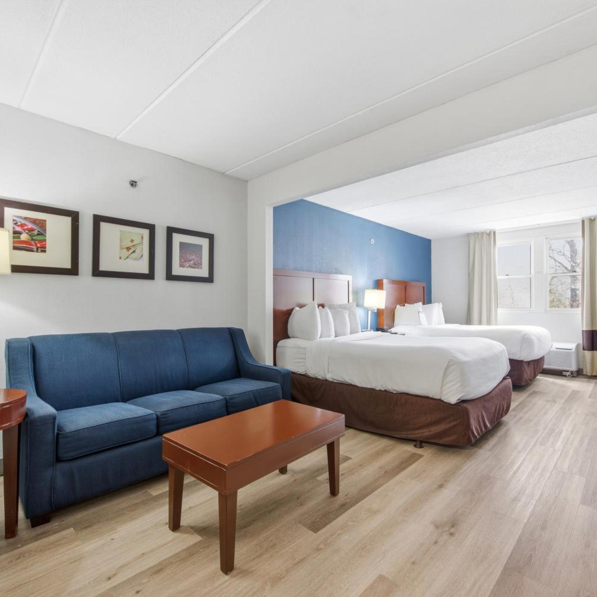 Suite, Double Bed, Accessible, Comfort Suites Near Casinos 5/8