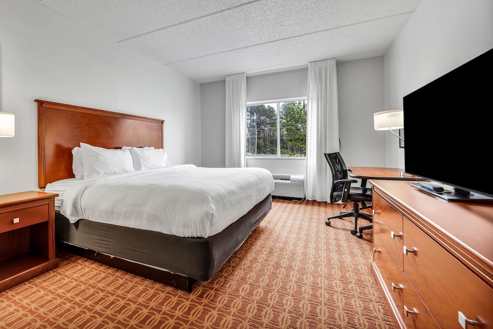 غرفة بسرير كينج، FAIRFIELD INN AND SUITES LUMBERTON 5/10