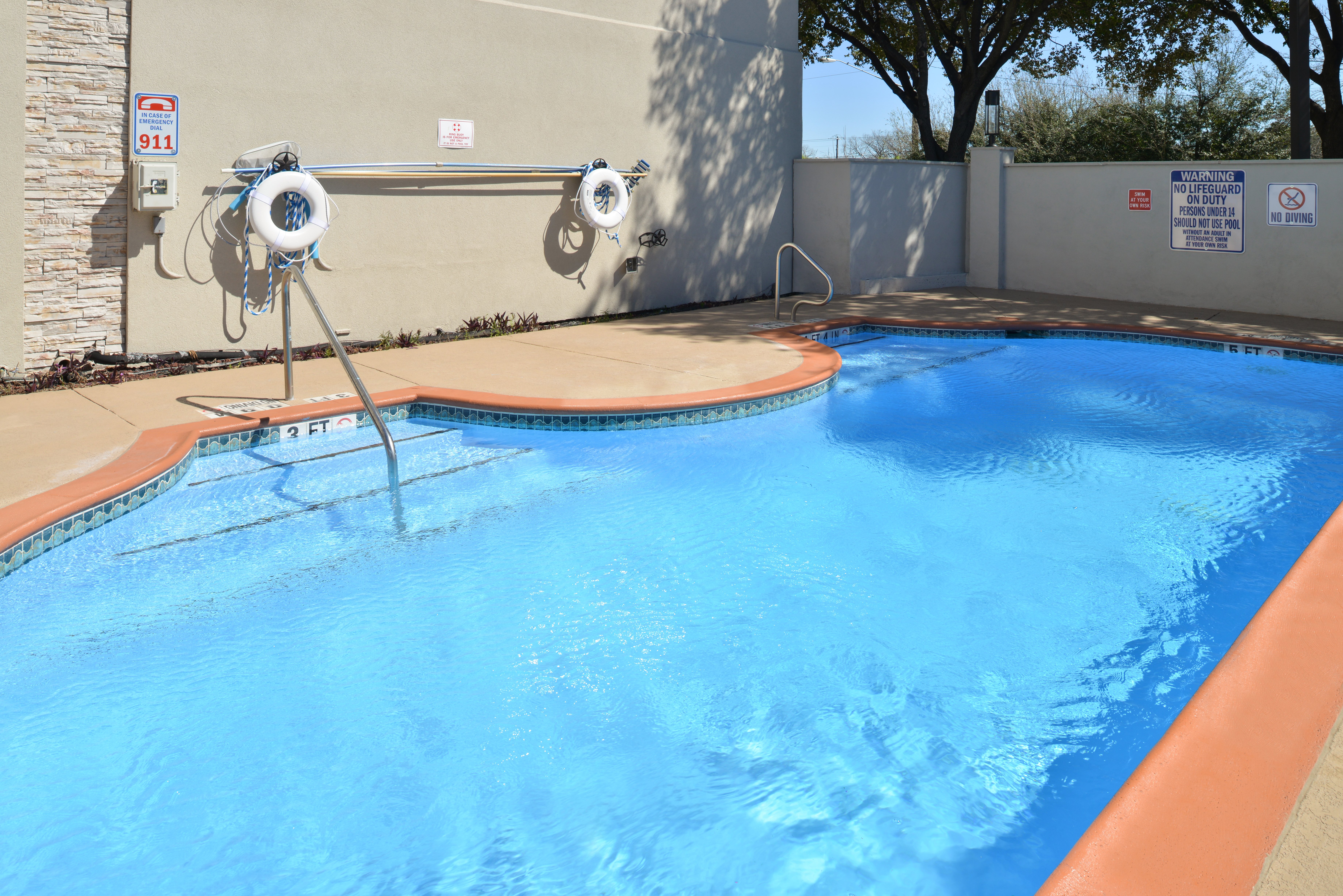 Holiday Inn Express Austin North Central 27/65