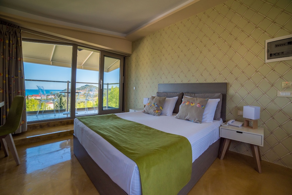 Koukounaria Hotel And Suites 18/74