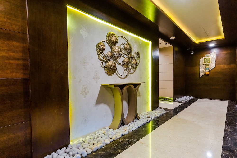 Bravia Hotel 4/30