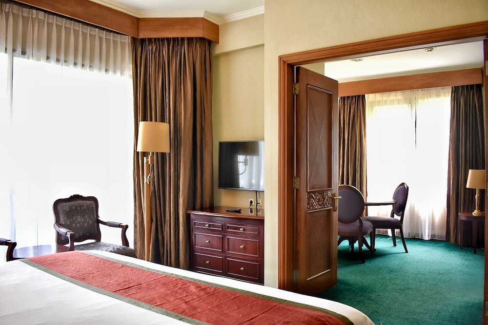 Prime Plaza Hotel Purwakarta 16/56
