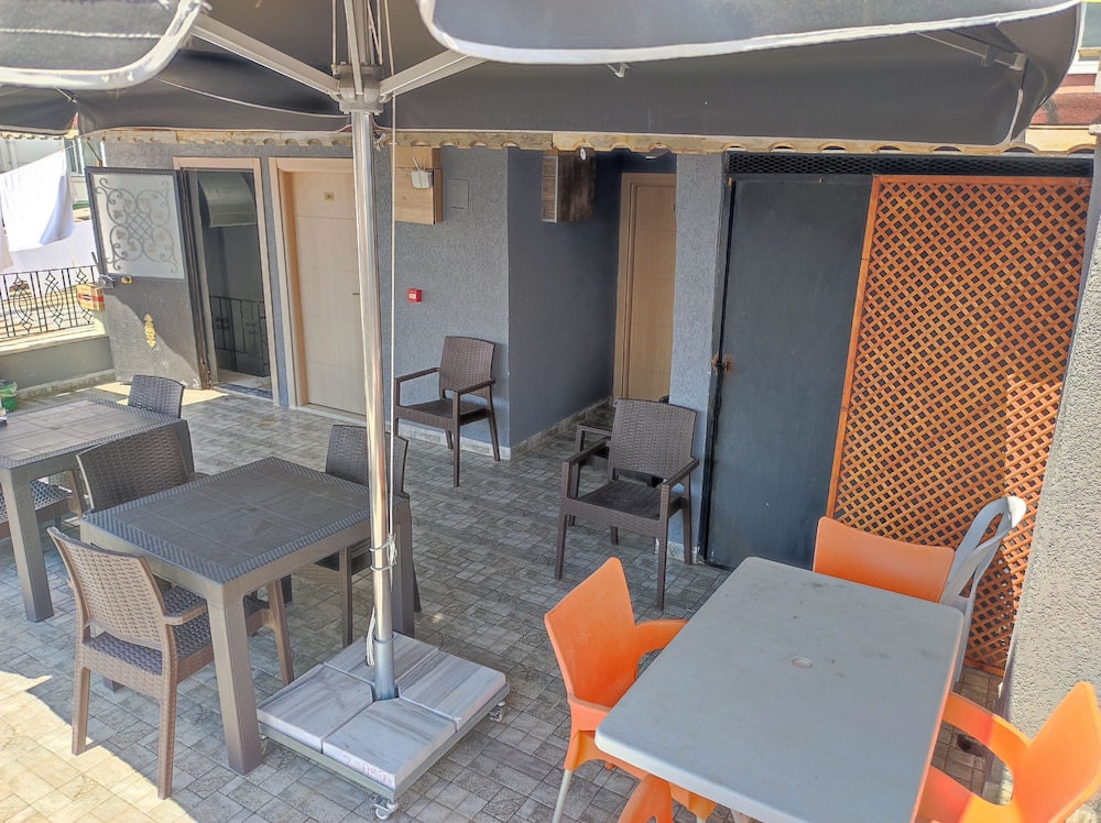 GREY HOUSE HOTEL 22/31