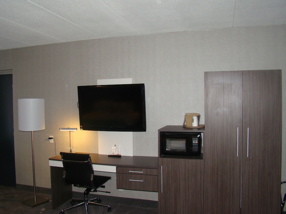 Quality Inn West Springfield 45/48