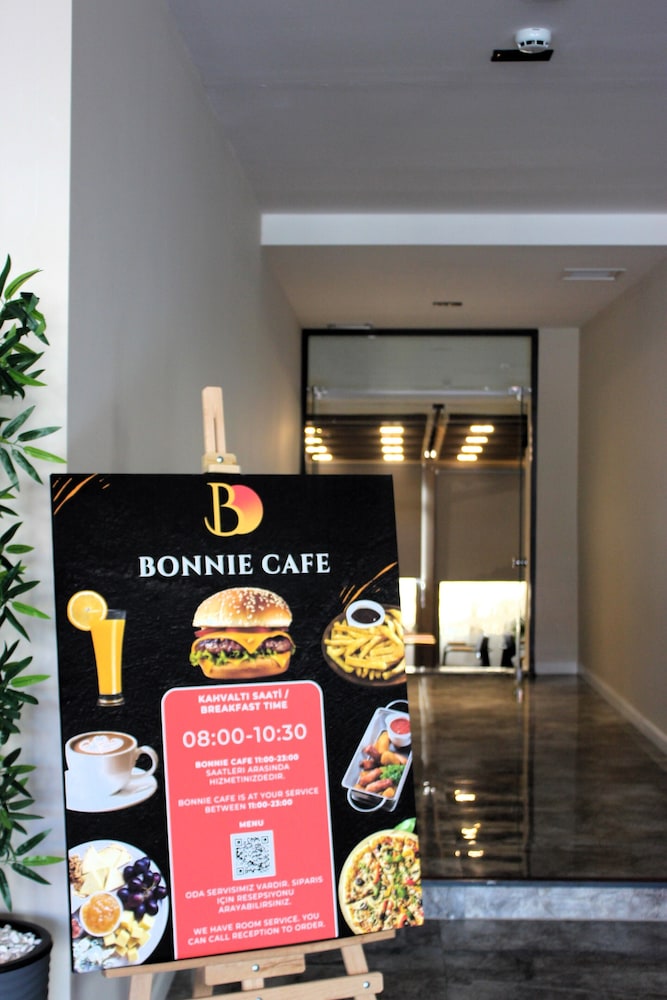 Bonnie City Hotel 22/50