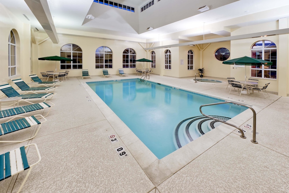 Hawthorn Suites By Wyndham Louisville East 2/25