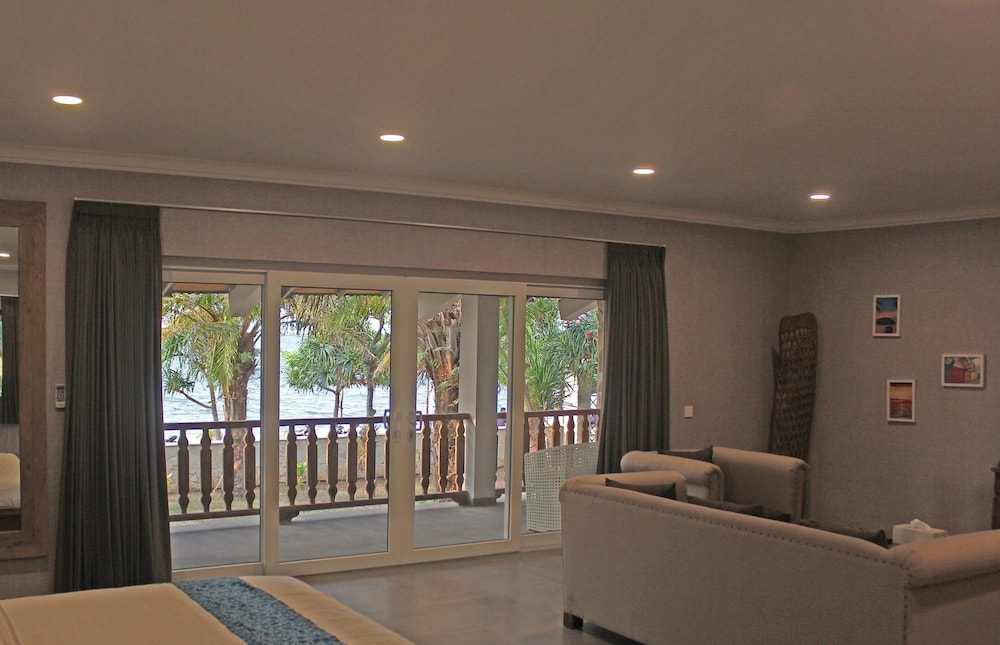 Coconut Lodge 24/50