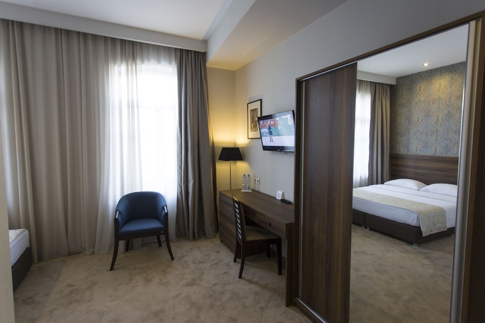 ROOM, DOUBLE BED, ACCESSIBLE