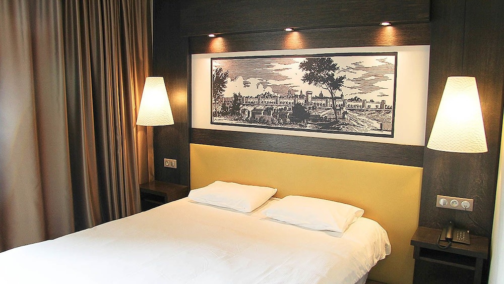 Safari Hotel 13/51