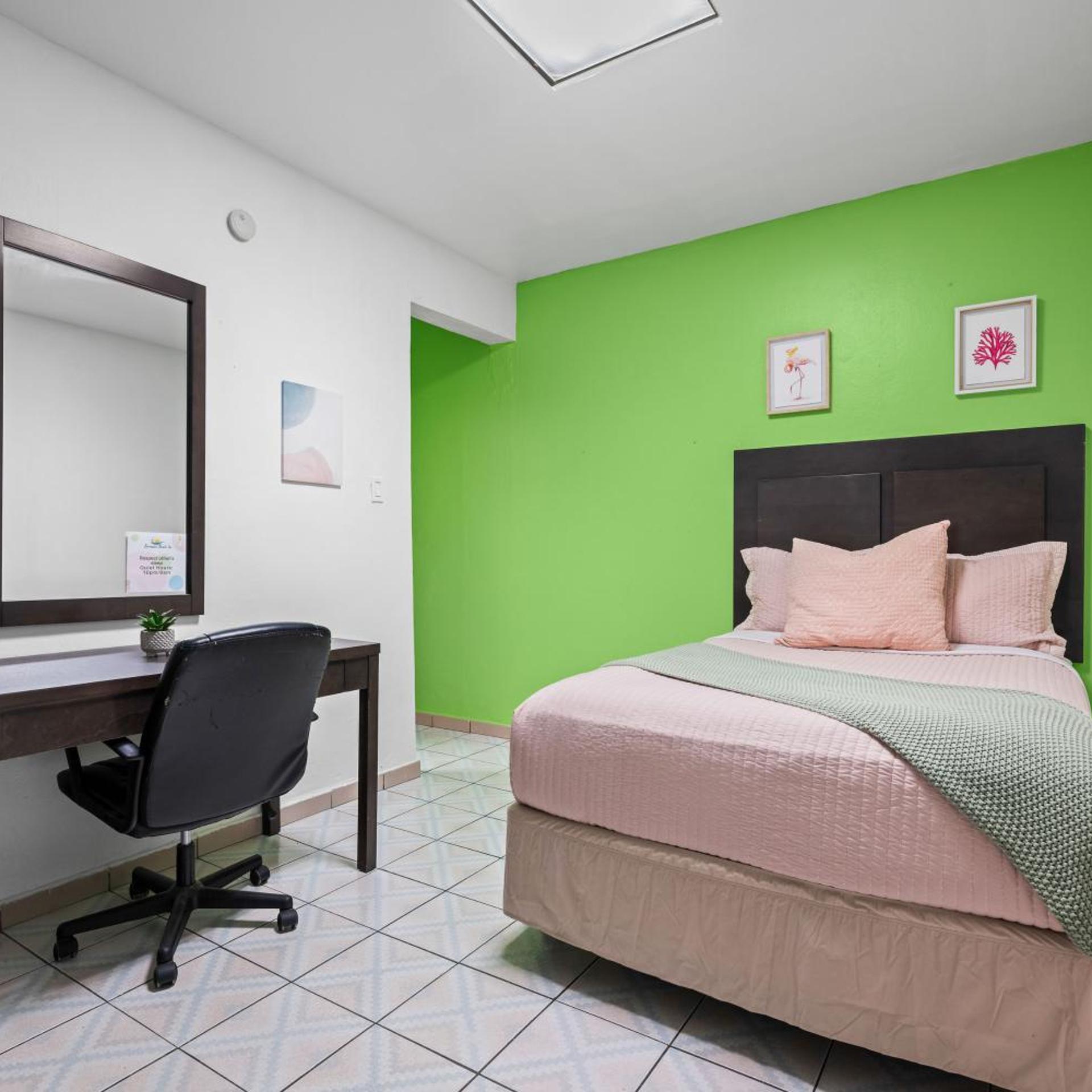 BORINQUEN BEACH INN 18/39