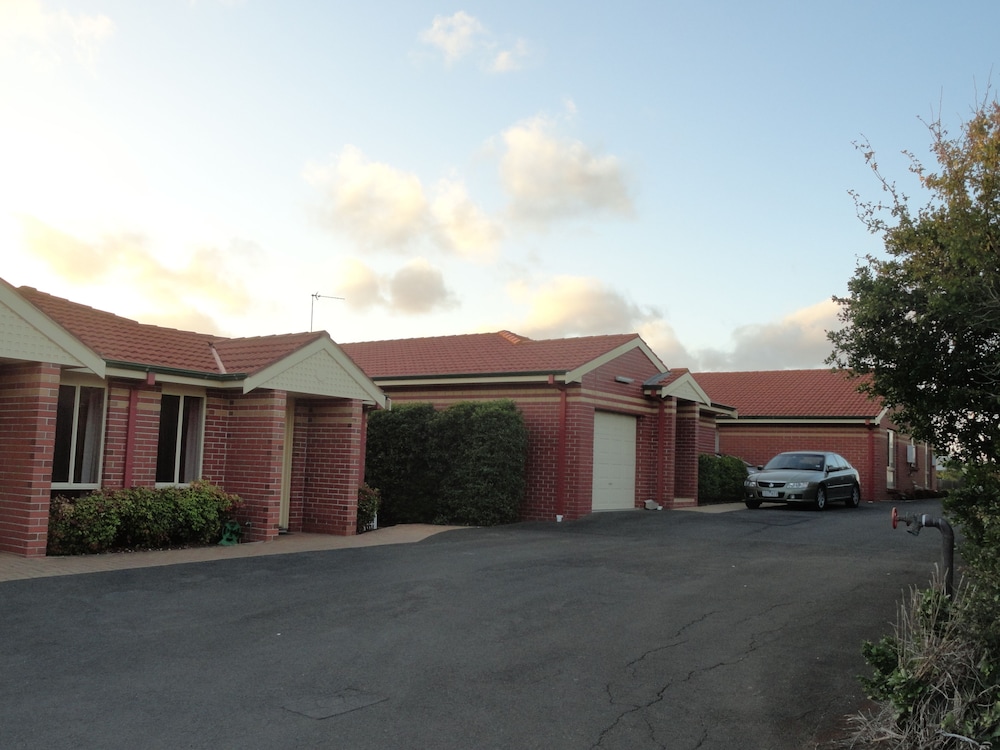 Victoria Lodge Motor Inn And Apartments 1/51