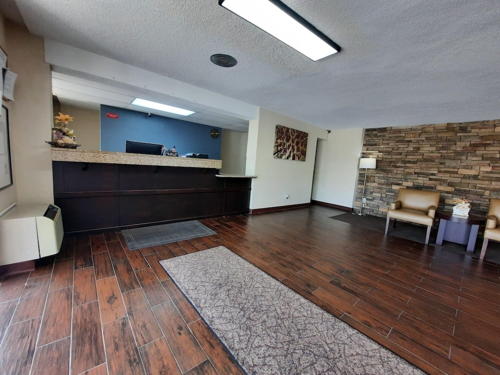Americas Best Value Inn Moline 4/41